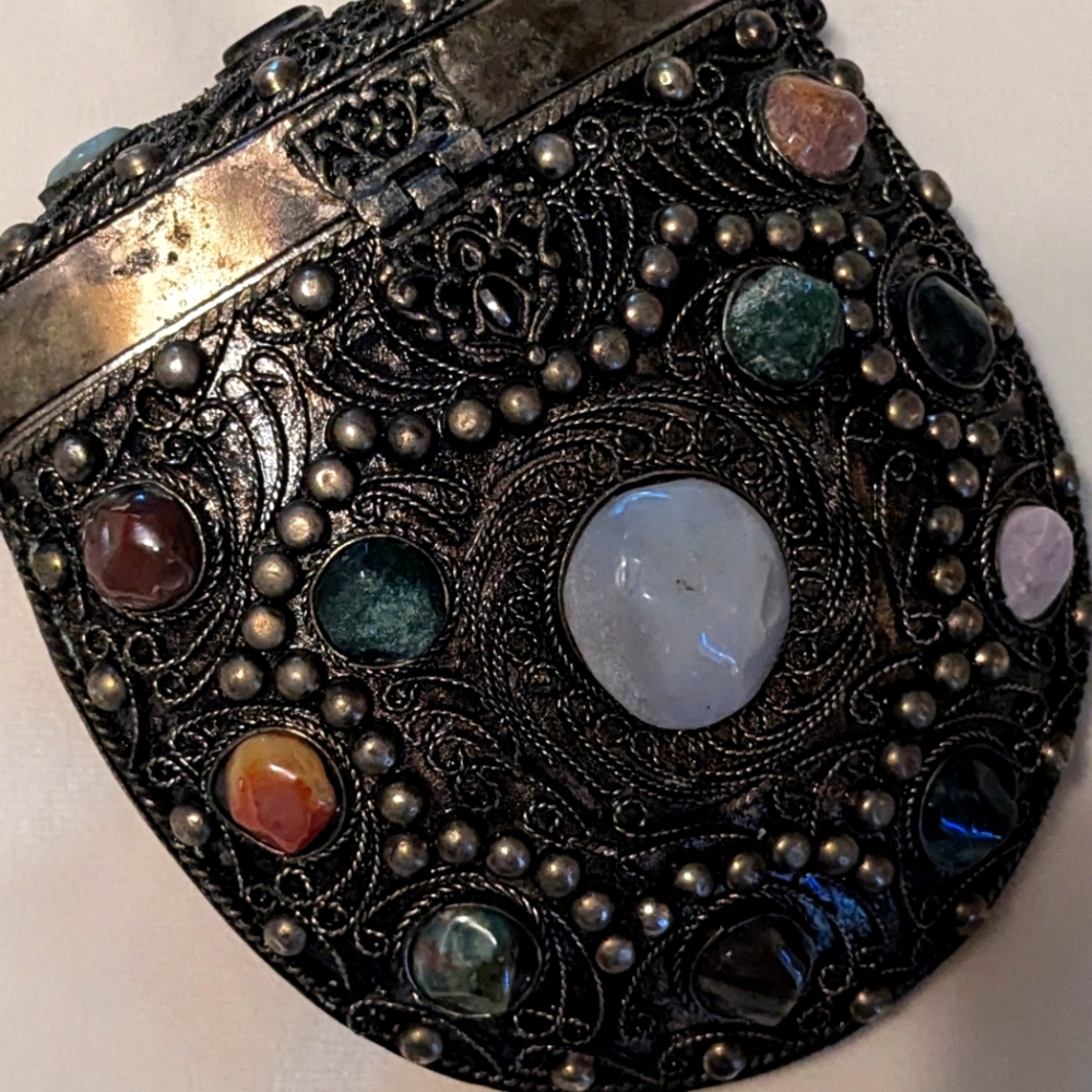 GORGEOUS BOHO PURSE!! Natural stones Jewel in filigree metal pouch style purse.